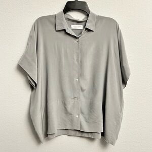 Everlane The Boxy Shirt in Silk